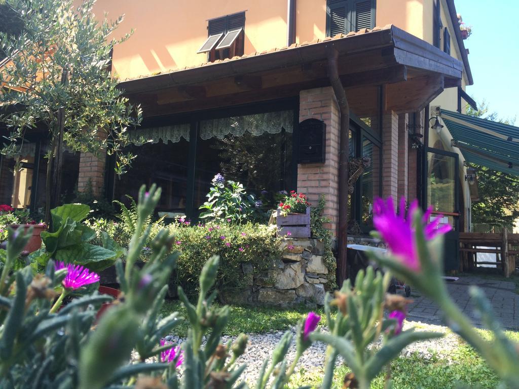 Agriturismo La Taverna Del Nonno Borzonasca Exterior photo