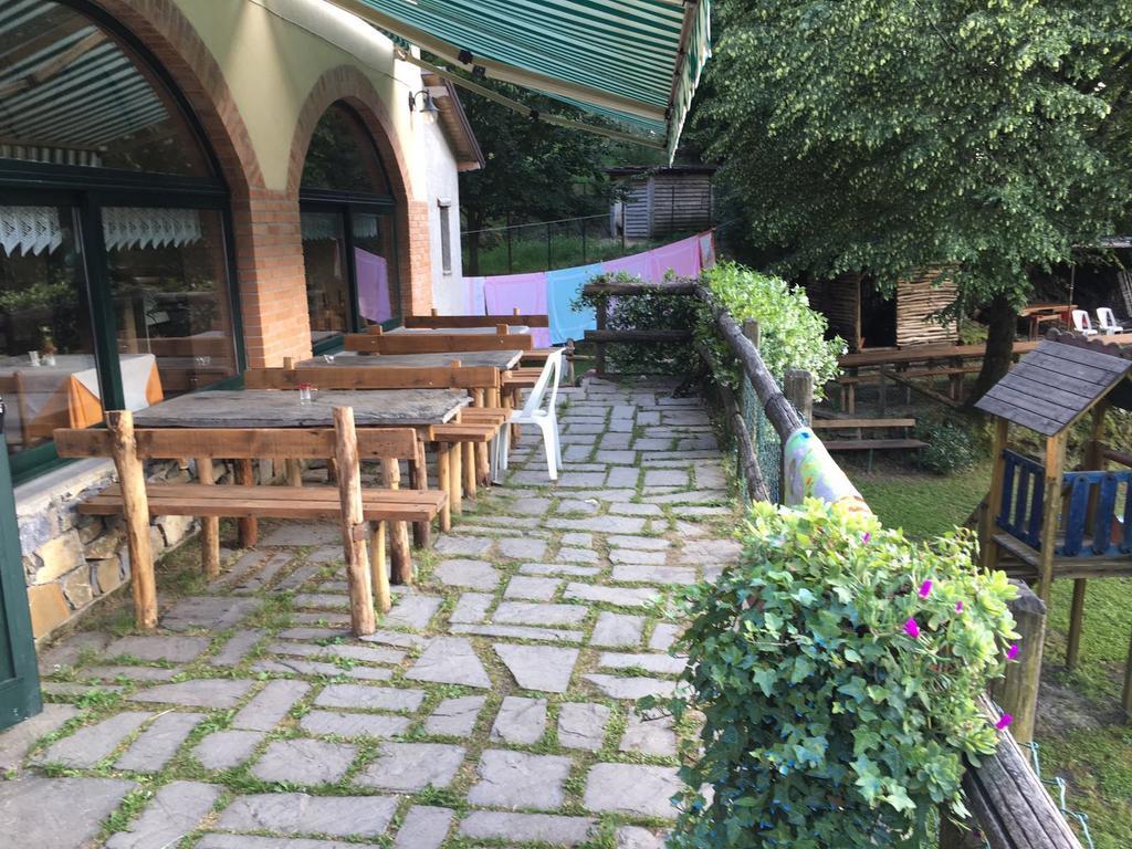 Agriturismo La Taverna Del Nonno Borzonasca Exterior photo